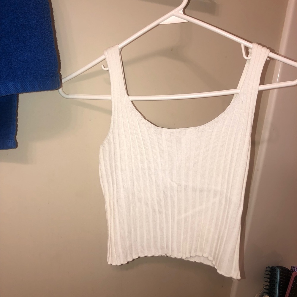 🌵White crop top !!